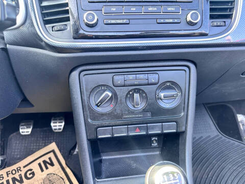 2013 Volkswagen Beetle Convertible Turbo PZEV