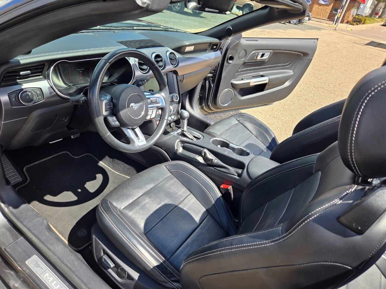 2019 Ford Mustang 106