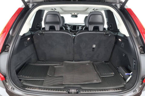 2023 Volvo XC90 Recharge T8 Ultimate Bright Theme 6P