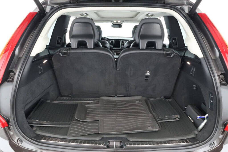 2023 Volvo XC90 Recharge T8 Ultimate Bright Theme 6P