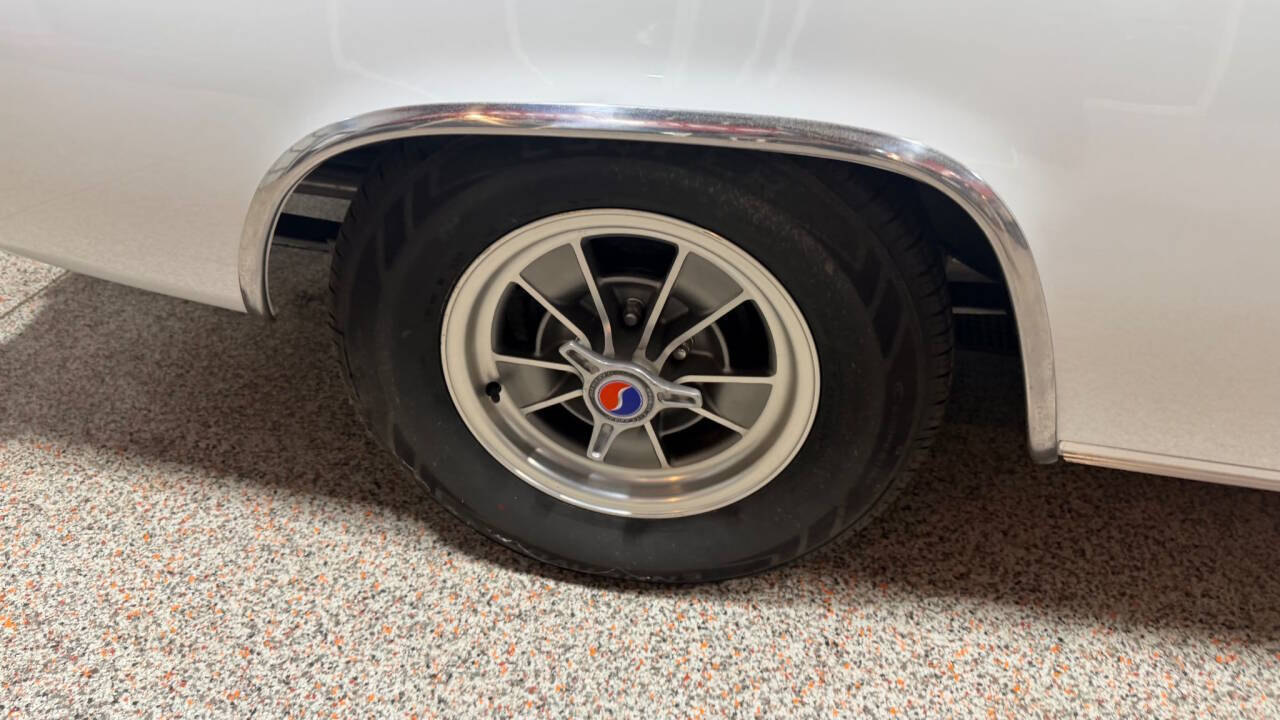 1964 Studebaker Gran Turismo 38