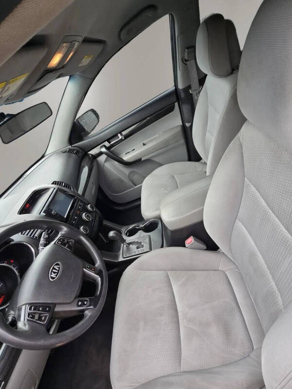 2013 Kia Sorento LX