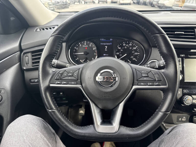 2020 Nissan Rogue SV