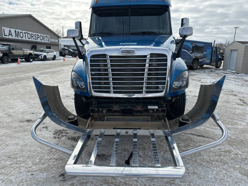 2016 Freightliner Cascadia