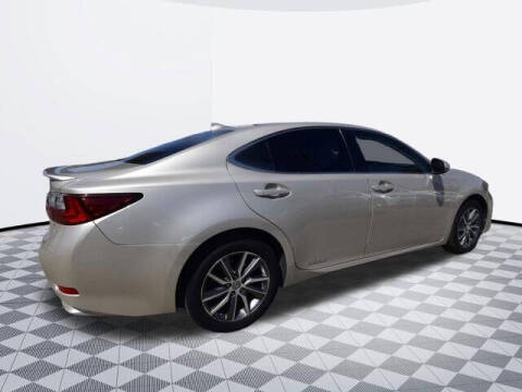 2018 Lexus ES 300h
