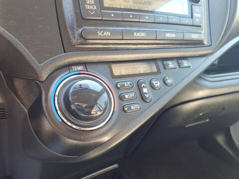 2014 Toyota Prius c One
