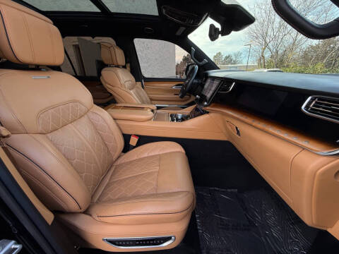 2022 Jeep Grand Wagoneer Series III