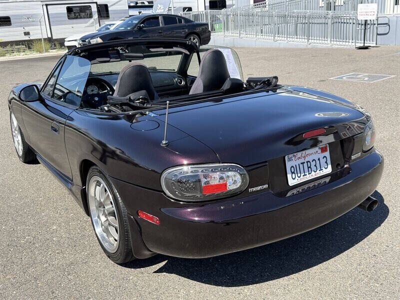 2005 Mazda MX-5 Miata
