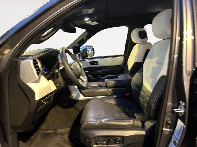 2025 Toyota Sequoia SR5