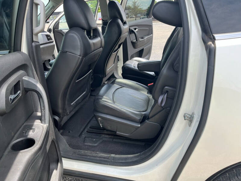 2012 Chevrolet Traverse for sale at ROADSTAR MOTORS in Liberty Township OH