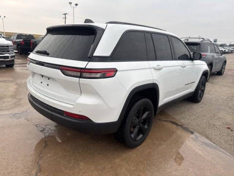 2022 Jeep Grand Cherokee Altitude