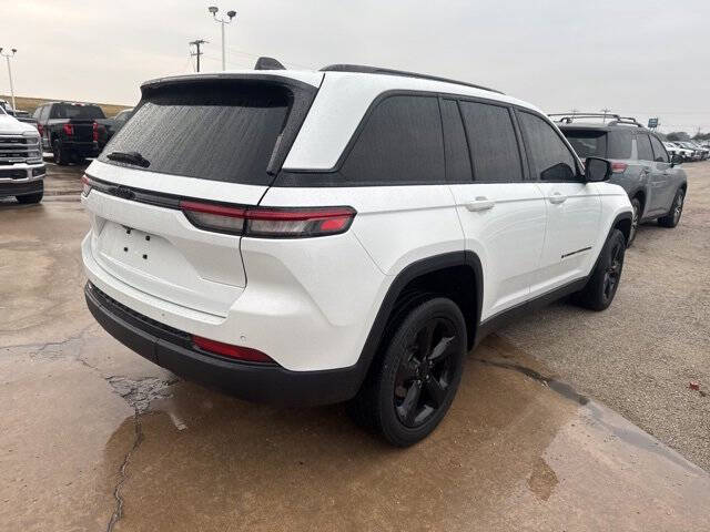 2022 Jeep Grand Cherokee Altitude