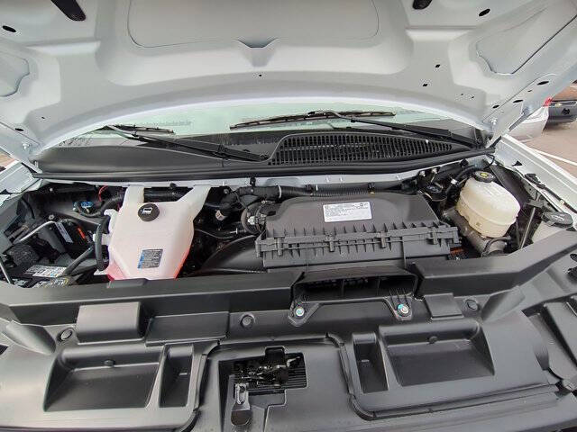 2025 Chevrolet Express 2500