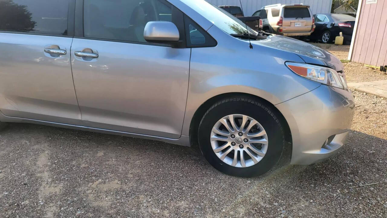 2012 Toyota Sienna for sale at AUTHE VENTURES AUTO in Red Oak, TX