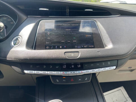 2021 Cadillac XT4 Luxury
