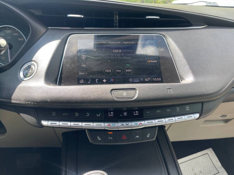 2021 Cadillac XT4 Luxury