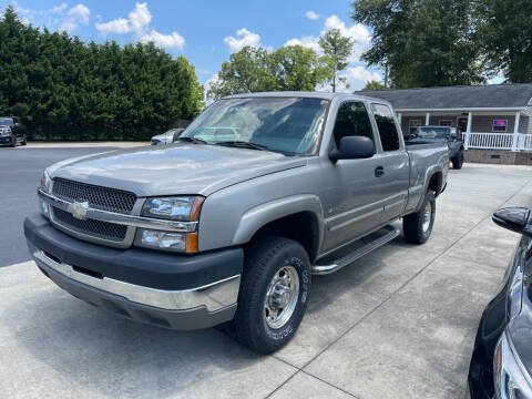 2003 Chevrolet Silverado 2500HD for sale at Getsinger's Used Cars in Anderson SC