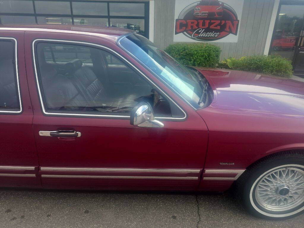 1993 Lincoln Town Car 7