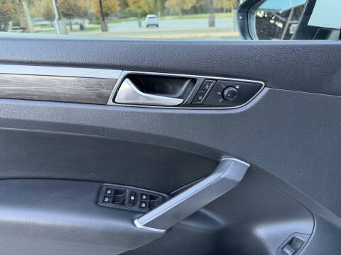 2018 Volkswagen Passat 2.0T SE