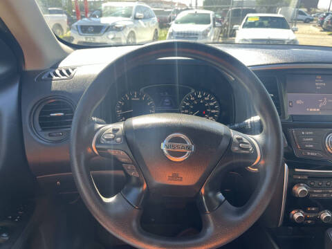 2017 Nissan Pathfinder S