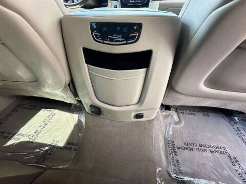 2017 Cadillac Escalade Luxury