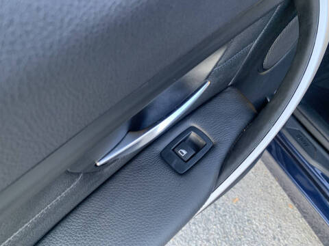 2014 BMW 3 Series 320i