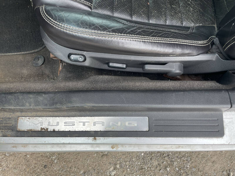 2013 Ford Mustang V6 Premium