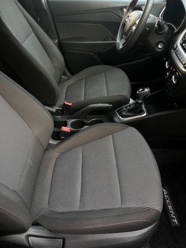 2022 Hyundai Accent SE