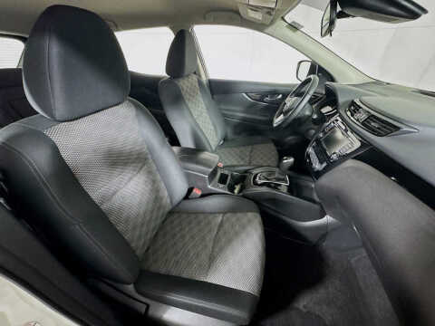 2022 Nissan Rogue Sport SV