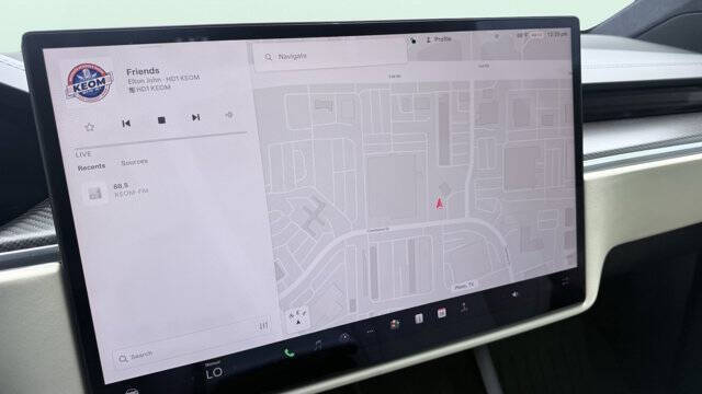 2022 Tesla Model X Plaid