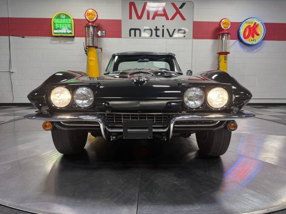 1966 Chevrolet Corvette 43