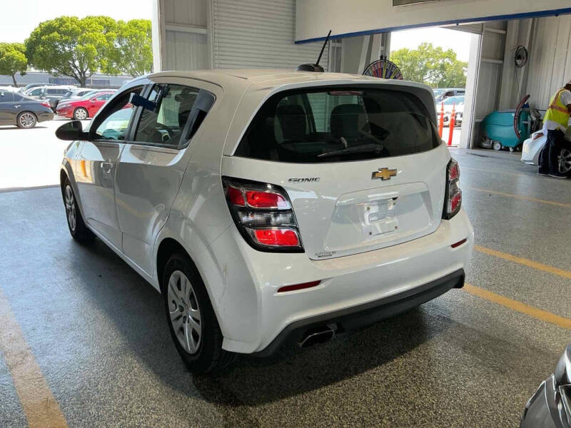 2017 Chevrolet Sonic LT Auto Fleet