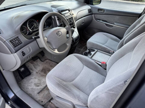 2006 Toyota Sienna CE 7 Passenger