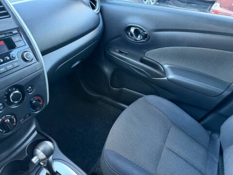 2016 Nissan Versa 1.6 SV