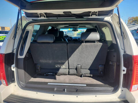 2011 Cadillac Escalade Luxury