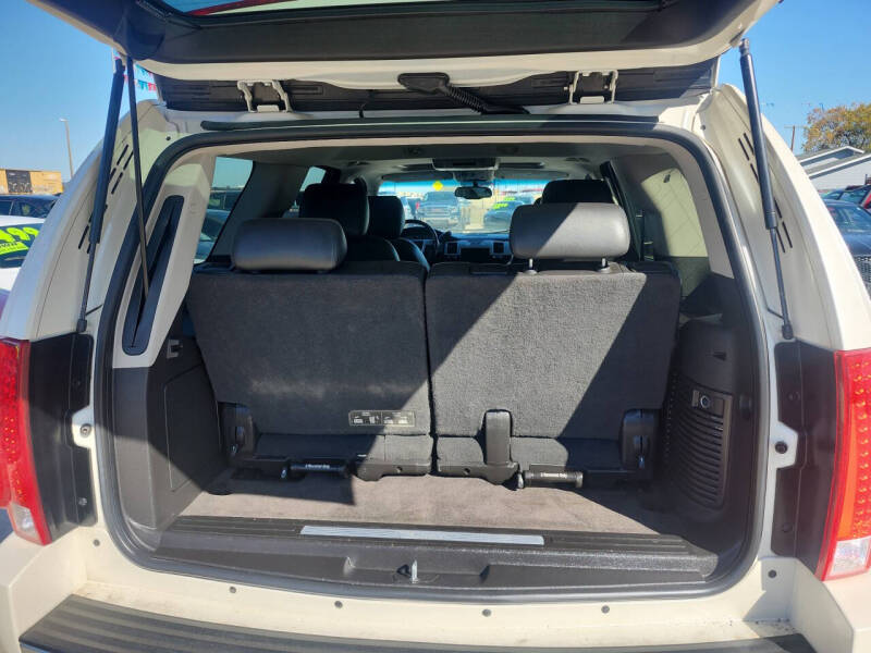 2011 Cadillac Escalade Luxury