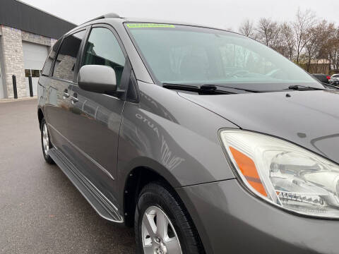 2004 Toyota Sienna XLE 7 Passenger