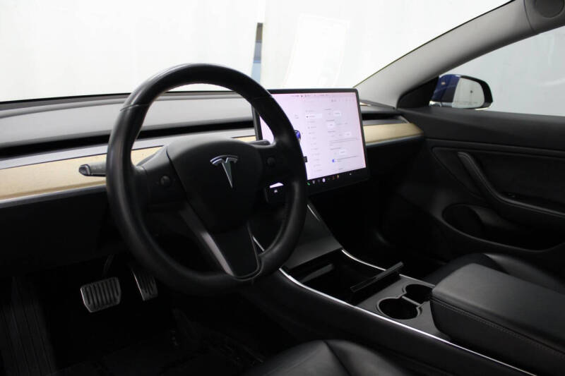 2019 Tesla Model 3 Mid Range