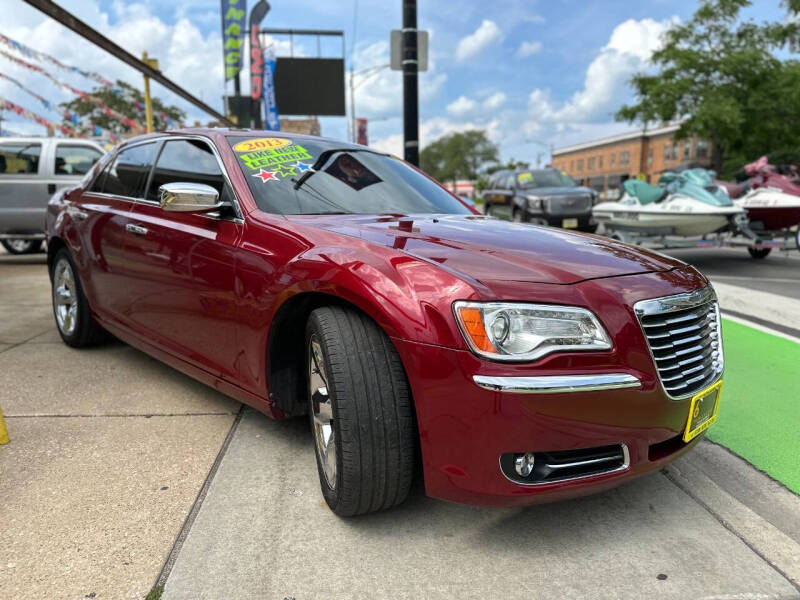 2013 Chrysler 300 C photo 4