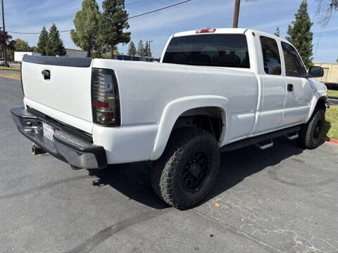 2005 GMC Sierra 2500HD