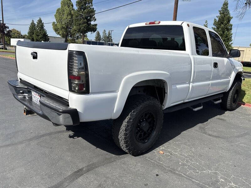 2005 GMC Sierra 2500HD