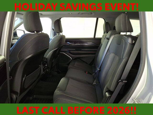 2022 Jeep Grand Cherokee L Laredo