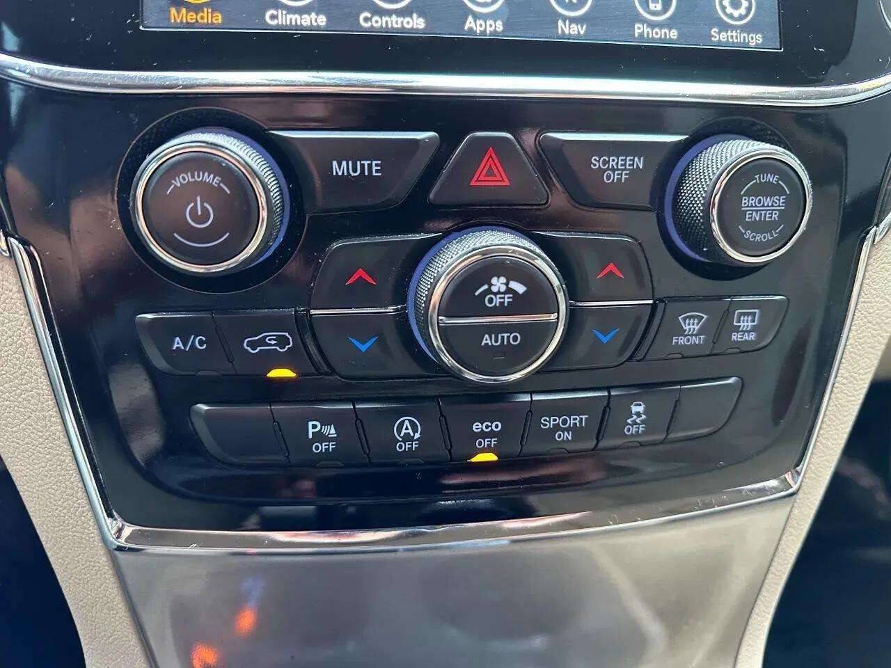 JeepGrand Cherokee15