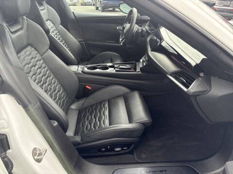 2023 Audi e-tron GT quattro Premium Plus