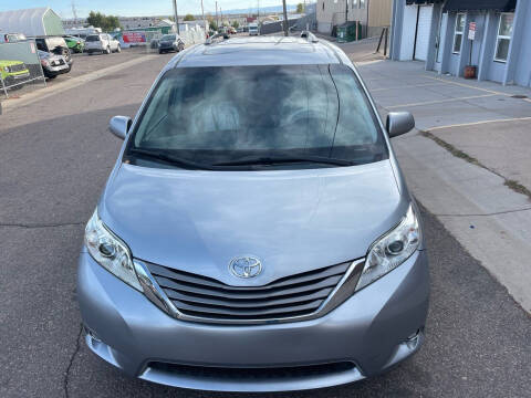 2014 Toyota Sienna for sale at STATEWIDE AUTOMOTIVE LLC in Englewood CO