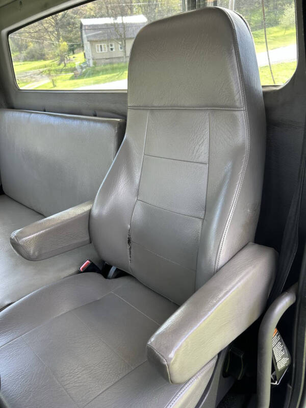 2019 Freightliner Business class M2