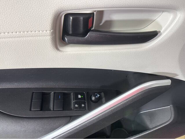 2022 Toyota Corolla Cross LE