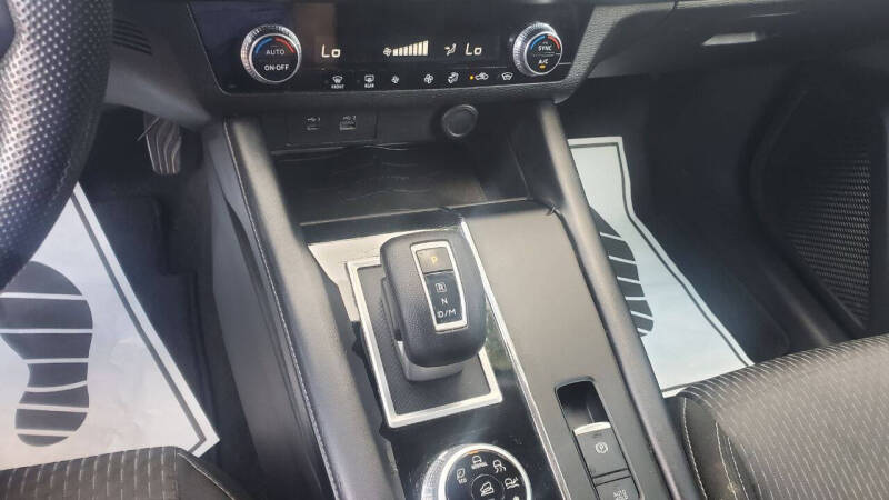 2022 Mitsubishi Outlander ES