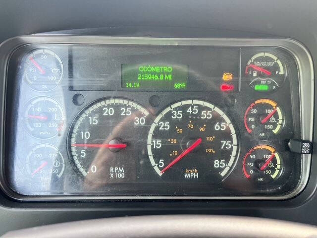 2021 Freightliner M2 106