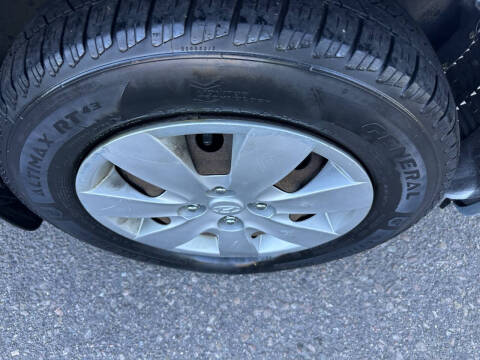2009 Hyundai Accent GS